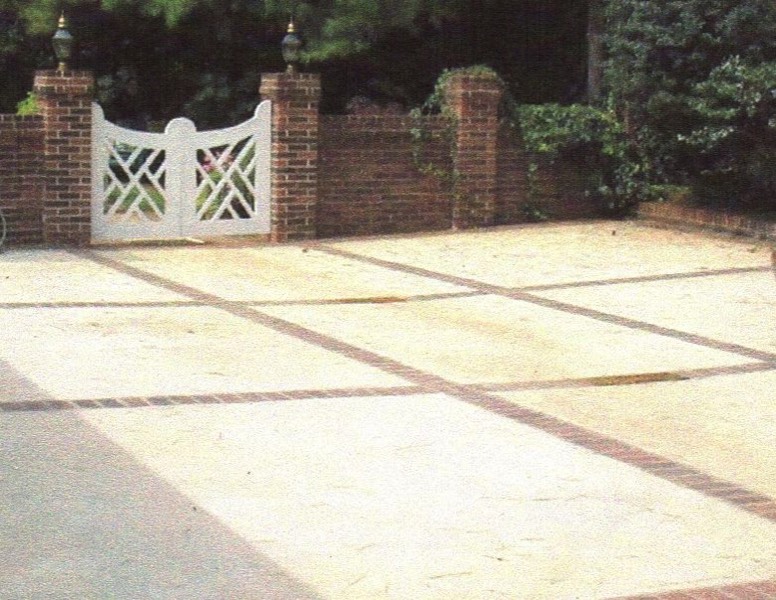 Pattern on driveway brick grid